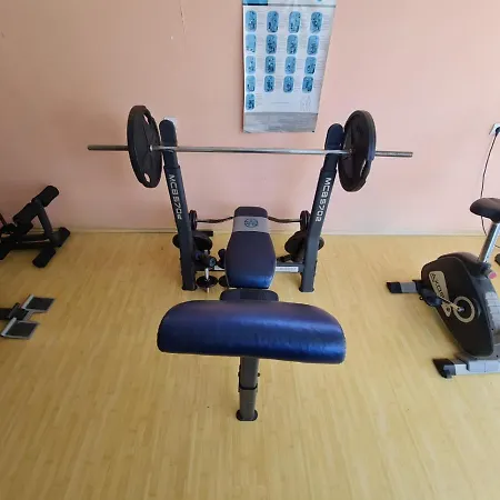 Szálloda Rai Obrocsiste